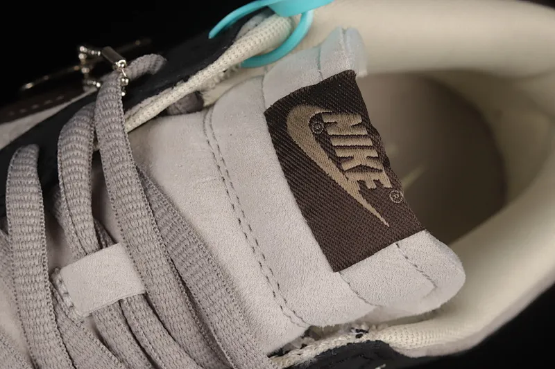 All Categories Nk SB Dunk Series Nk SB Dunk Low Low-top sneakers F version Otomo Katsuhiro x NK SB Dunk Low "Steamboy OST" Otomo Katsuhiro jointly branded SB low-top sports and leisure sneakers LF0039-002